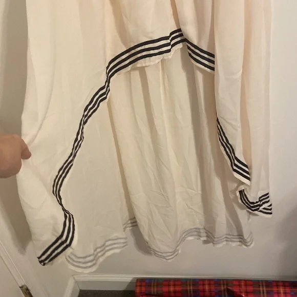 Boutique hi low skirt cream w black stripes small Nwot - Picture 4 of 16